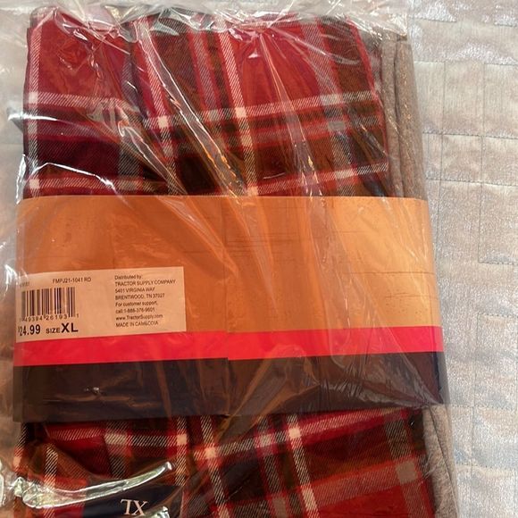 Blue Mountain Red Plaid Women's Flannel Pajama Set  NWT Size large - Picture 4 of 9